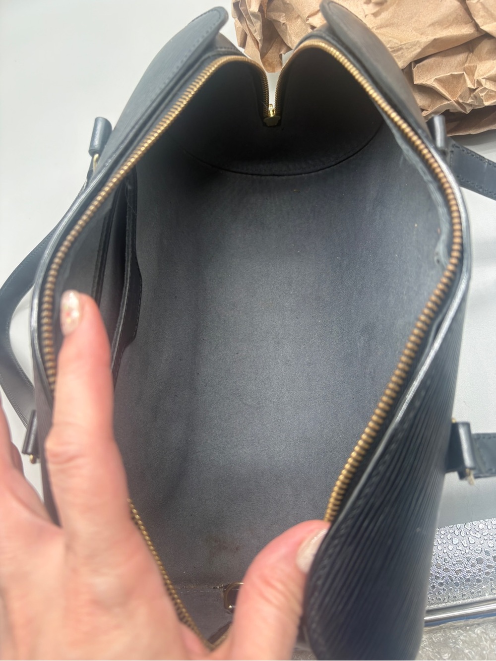 Louis Vuitton Epi Papillon 30 Black Noir Barrel Bag VI1021 France Vintage - Picture 8 of 13